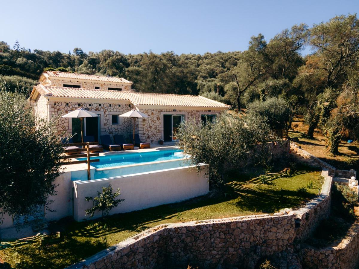 Villa Di Pietra Liapades Exterior photo